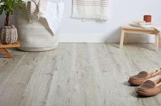 vinyl flooring bathroom